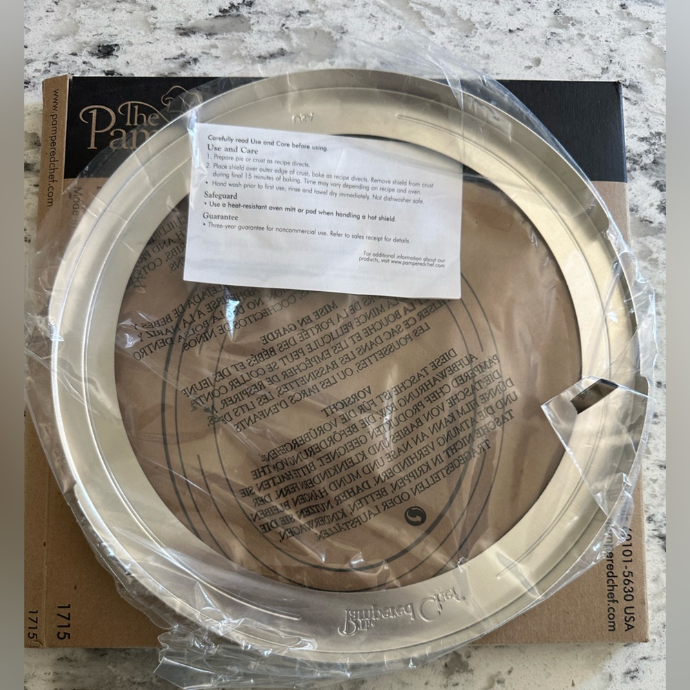 The Pampered Chef pie shield 1715 - Picture 3 of 3